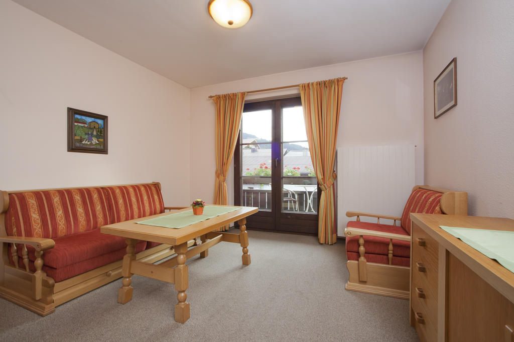 Apartamento Café Rainer Sankt Johann in Tirol Habitación foto